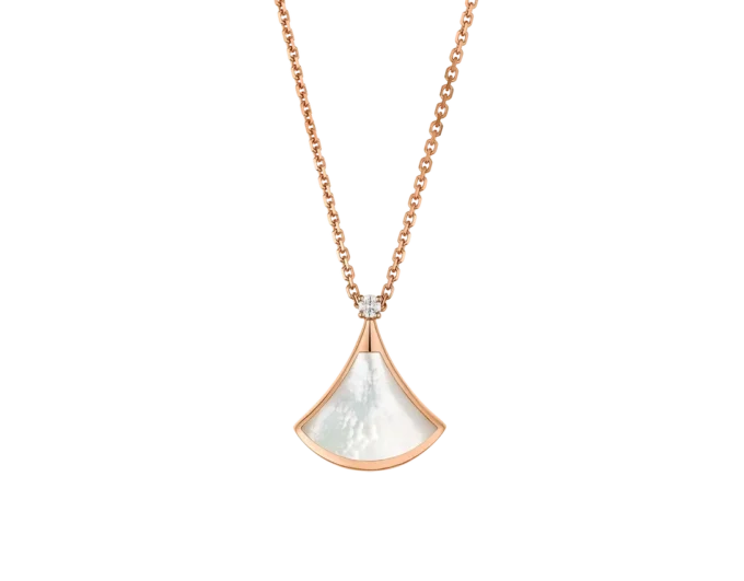 Collar Divas’ Dream