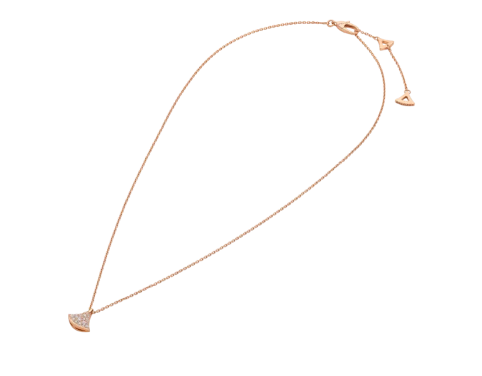 Collar Divas’ Dream