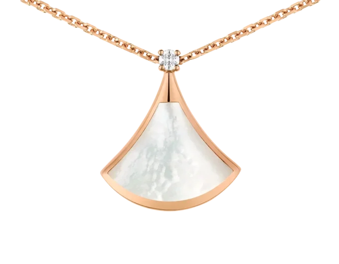 Collar Divas’ Dream